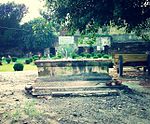 Shrine of Mahabat Khan and boundary wall Mahabat Khan's grave.jpg