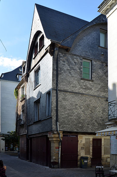 File:Maison du 15 eme siecle situee 57 rue du Grand-Marché a Tours DSC0374.jpg