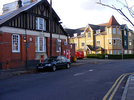 The sorting office on Market Place Market place finchley.JPG