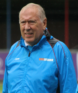 Martin Tyler English football commentator