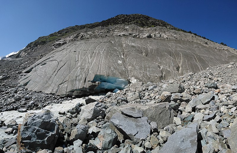 File:Morteratsch Glacier 4.jpg