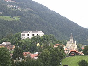 Stadtberg, castle, parish church;  out of the valley, behind the foot of the Stolzalpe