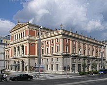 Musikvereinsgebäude von 1870 (2006) (Quelle: Wikimedia)