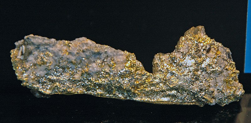 File:Native gold-calaverite-coloradoite (Kalgoorlie Mining District, Western Australia) (16584308663).jpg