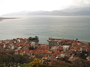 מפרץ קורינתוס ונמל נפפקטוס, העיר השנייה בגודלה באטוליה־אקארנאניה.