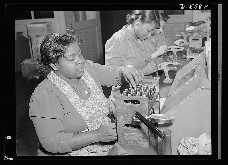 File:Negro women with no previous industrial experience 8e11111v.jpg