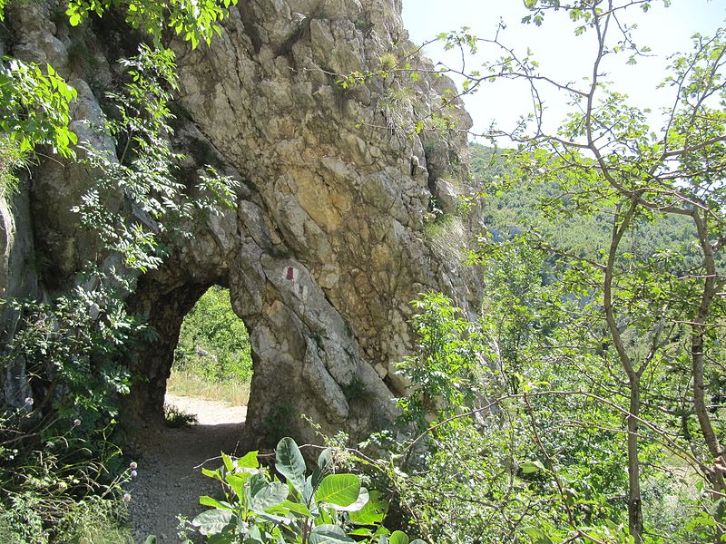 File:Nera Gorge 04.jpg