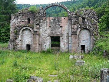 Parte das ruínas do mosteiro de Niedermünster