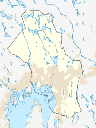 Mapa konturowa Oslo, blisko centrum na dole znajduje się punkt z opisem „Oslo”
