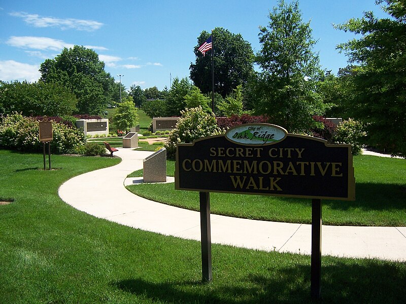 File:Oak Ridge Secret City Walk 2.JPG