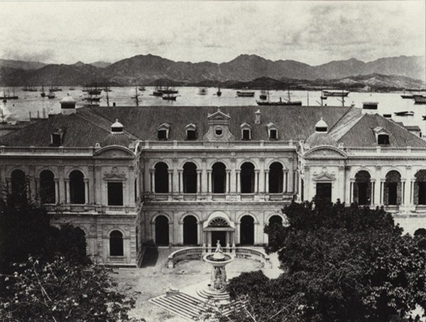 The 1869 City Hall, southern aspect, with Dent's Fountain at the middle.