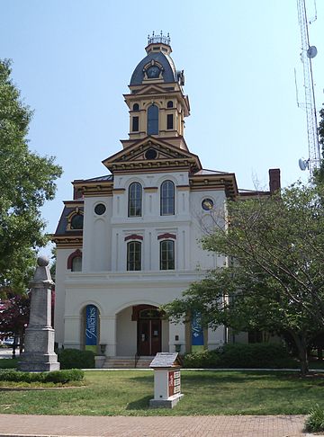 File:Old Courthouse Concord 1.jpg