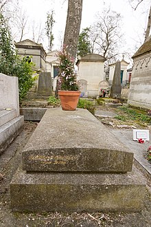 Père-Lachaise - Division 36 - Renault 01.jpg