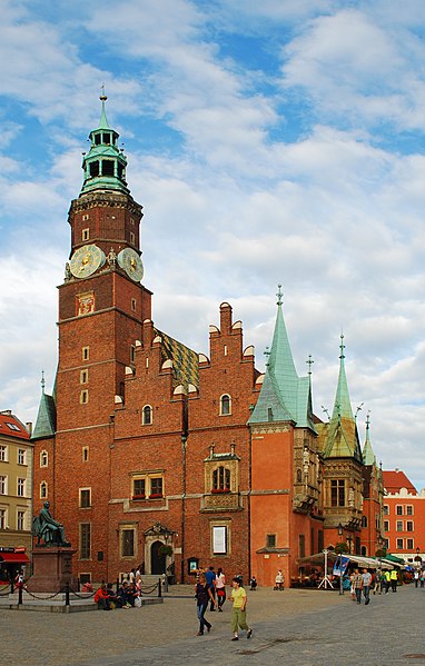 File:PL DW Wroclaw town hall.jpg