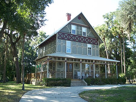 Residence in Palatka Heights Palatka Heights house01.jpg