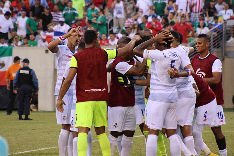 File:Panamá celebra su victoria en penaltis.jpg