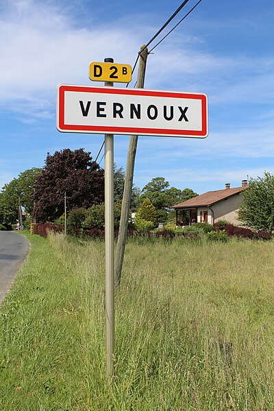 File:Panneau entrée Vernoux 6.jpg