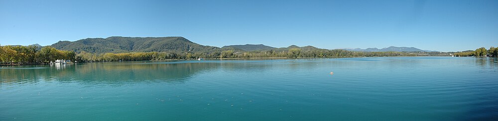 Panoramica estany de Banyoles.jpg