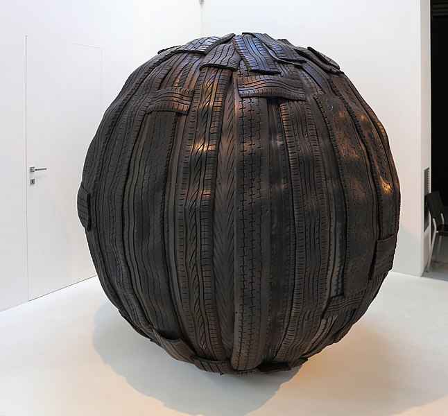 File:Paolo canevari, nobody knows, 2010.jpg