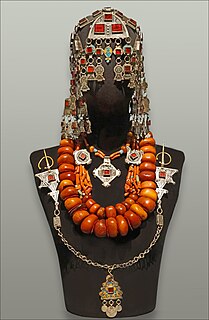 <span class="mw-page-title-main">Jewellery of the Berber cultures</span> Traditional jewellery of Berber peoples in North Africa