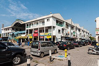 <span class="mw-page-title-main">Penampang</span> Town and district capital in Sabah, Malaysia