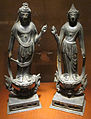 飛鳥時代的觀音菩薩與大勢至菩薩像，現藏於日本東京國立博物館