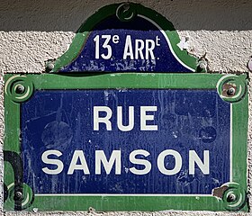 Voir la plaque.