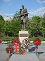 Pomník připomínající osvoboditele města na konci druhé světové války a oběti nacistické okupace