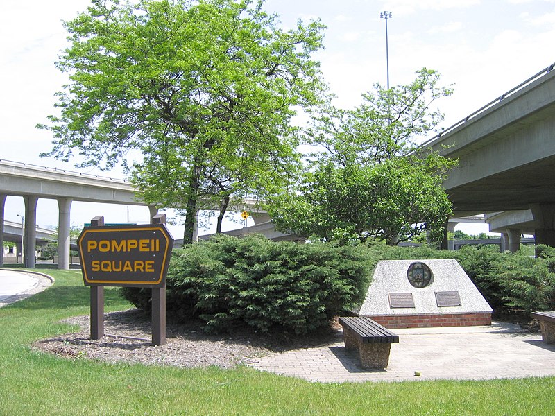 File:Pompeii square - milwaukee.jpg