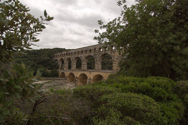 File:Pont du Gard 29.jpg