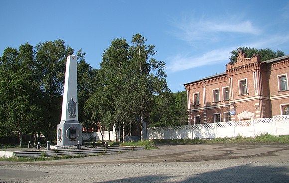 Поселок раздольное. Поселок Раздольное Приморский край. Приморский край Надеждинский район поселок Раздольное. Памятники посёлок Раздольное Приморский край. Лазо памятник Раздольное Приморский край.