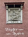 Relief an der Töpferstrasse in Luzern von Paul Irenä Amlehn (1867–1931) Bildhauer.jpg