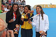 Deutsch: Badminton bei den Olympischen Jugendspielen 2018; Tag 2, 8. Oktober 2018; Siegerehrung Mädchen English: Roller speed skating at the 2018 Summer Youth Olympics; day 2, 8 October 2018 – Girls Victory Ceremony