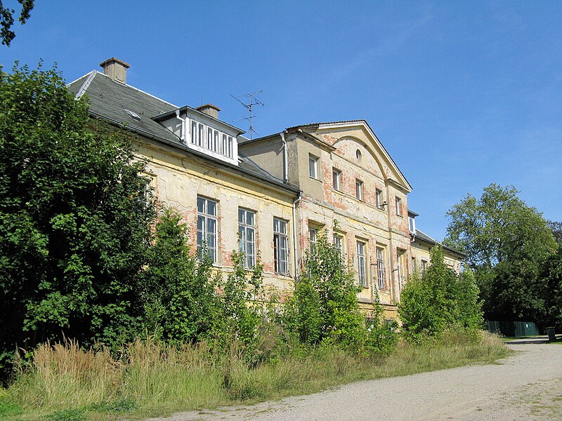 File:Rothspalk Gutshaus 2009-09-08 041.jpg