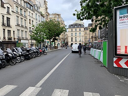 Comment aller à Rue du Grenier-Saint-Lazare en transport en commun - A propos de cet endroit