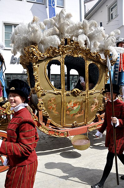 File:Rutenfest 2011 Festzug Welfen Königskutsche.jpg