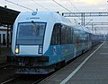 Polski: szynobus SA134-001 spółki PCC/Arriva na stacji Toruń Główny w pierwszy dzień kursowania - widok z peronu