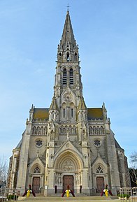 Sainte-Pazanne - Eglise Notre-Dame (1).jpg
