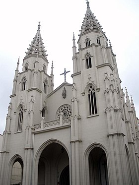 Sama (Langreo) - Iglesia de Santiago Apóstol 03.jpg