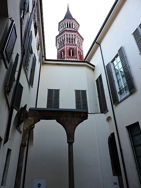 File:San Gottardo in Corte, Milano (30782532956).jpg