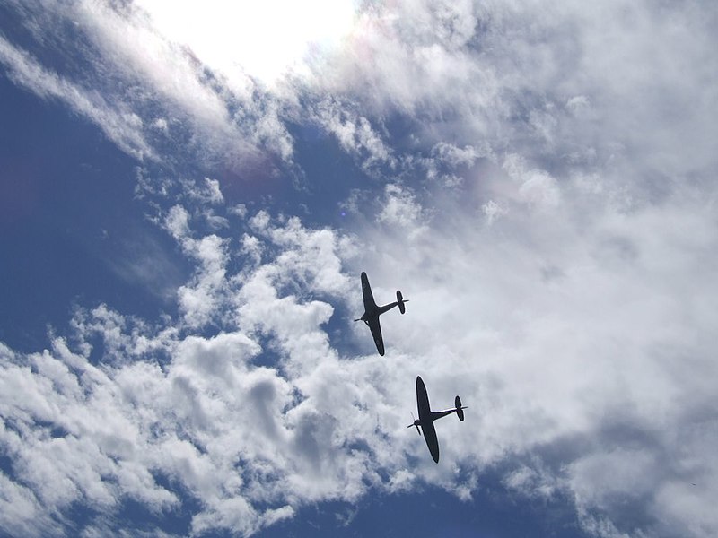 File:Spitfires and Hurricanes at Shoreham airshow. 4 (6064847090).jpg