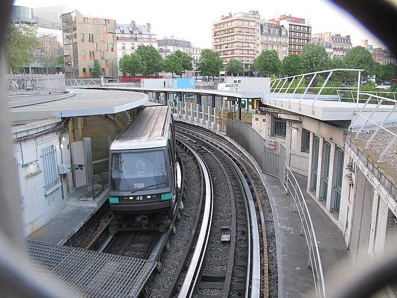 File:Station Bastille ligne 1.jpg