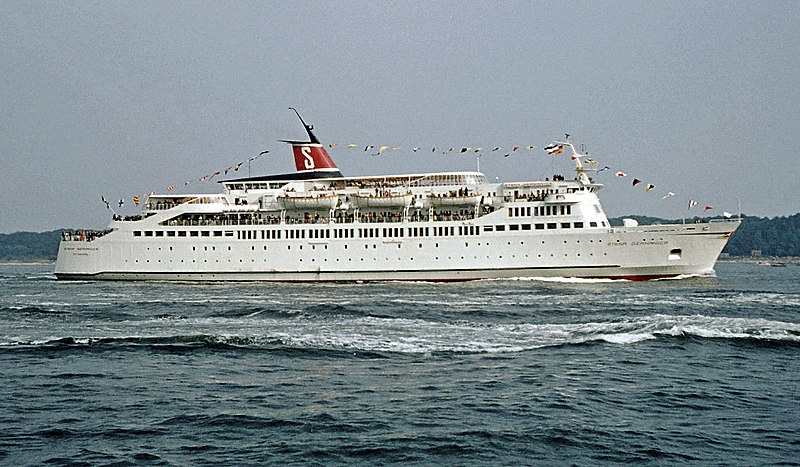 File:Stena Germanica IMO 6702155 F Kiel 09-1972.jpg