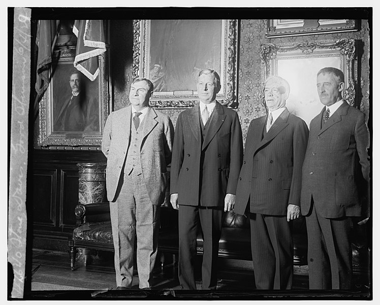 File:Stone, Davis, Good, Stimson, 6-4-29 LCCN2016843718.jpg