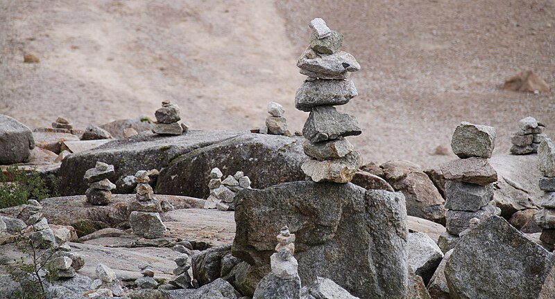 File:Stones 2 (36779045123).jpg