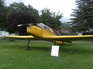Ankara'daki Türk Hava Kurumu Müzesi'nde sergilenen THK-15 uçağı