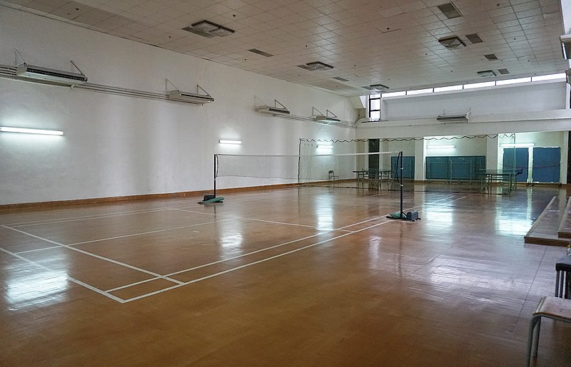 File:Tai Hing Gardens Badminton Court and Table Tennis Play Area.jpg