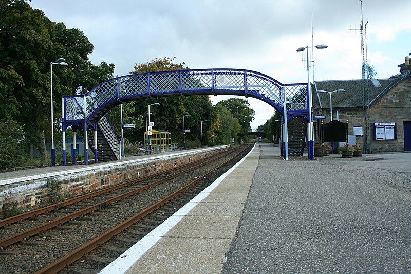 File:Tain station.jpg