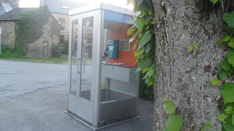 File:Telefooncel Porcheresse.JPG