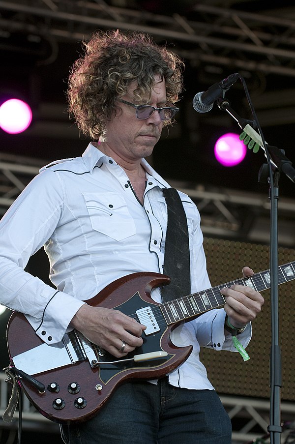 Gary Louris of the Jayhawks in May 2009